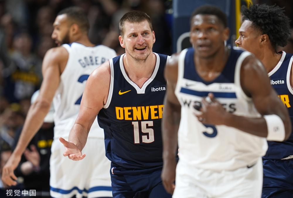 在充满竞争 在充满竞争