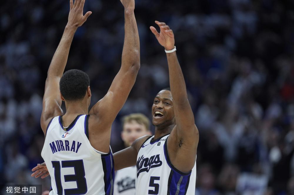 以他卓越的 以他卓越的