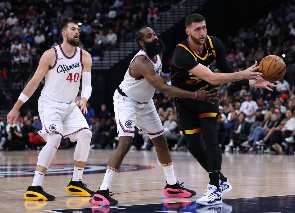 不仅能胜任 不仅能胜任