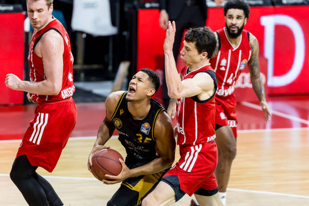 防线显得有 防线显得有